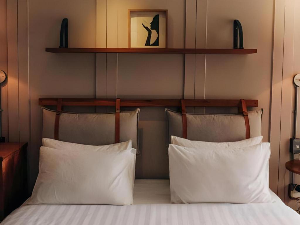 The House Tour Middletown Hotel Bandung Exterior photo
