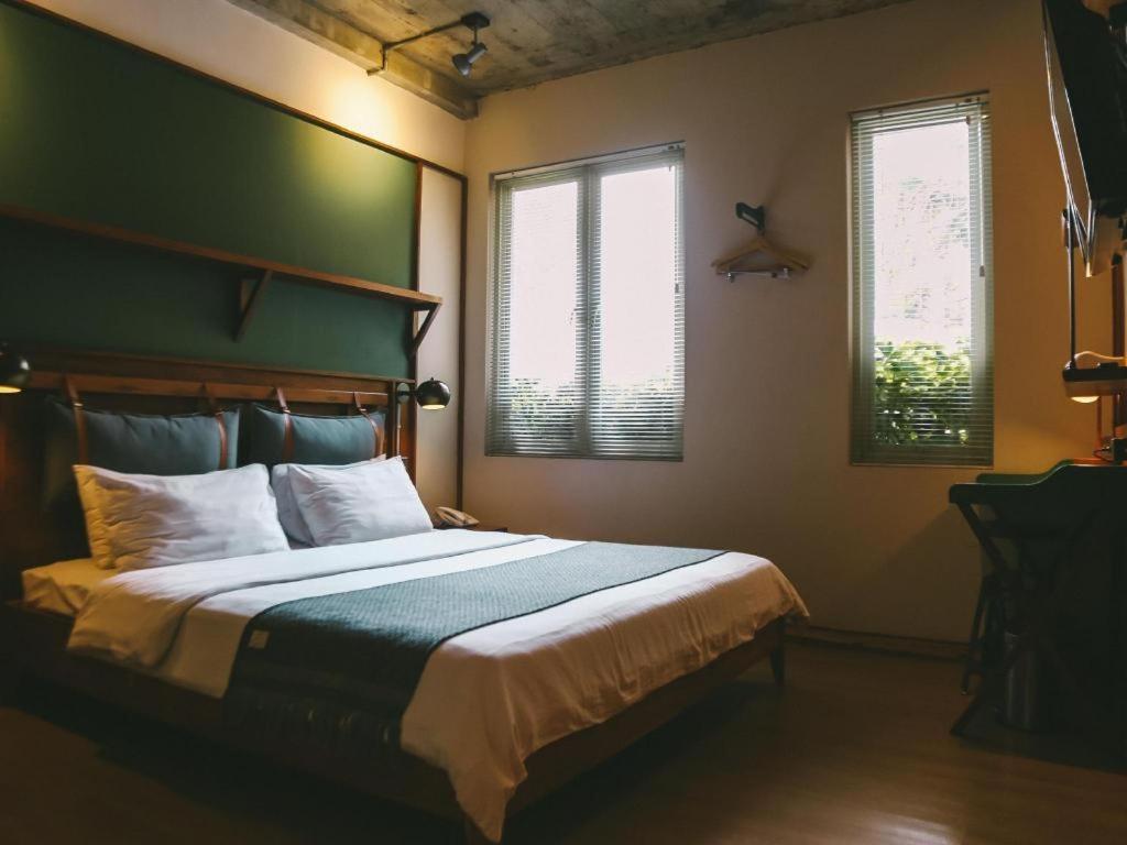 The House Tour Middletown Hotel Bandung Exterior photo